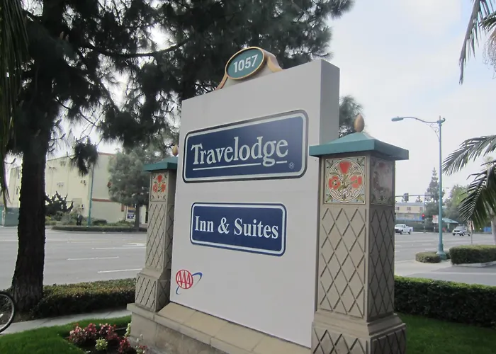 Travelodge Inn & Suites By Wyndham Anaheim On Disneyland Dr